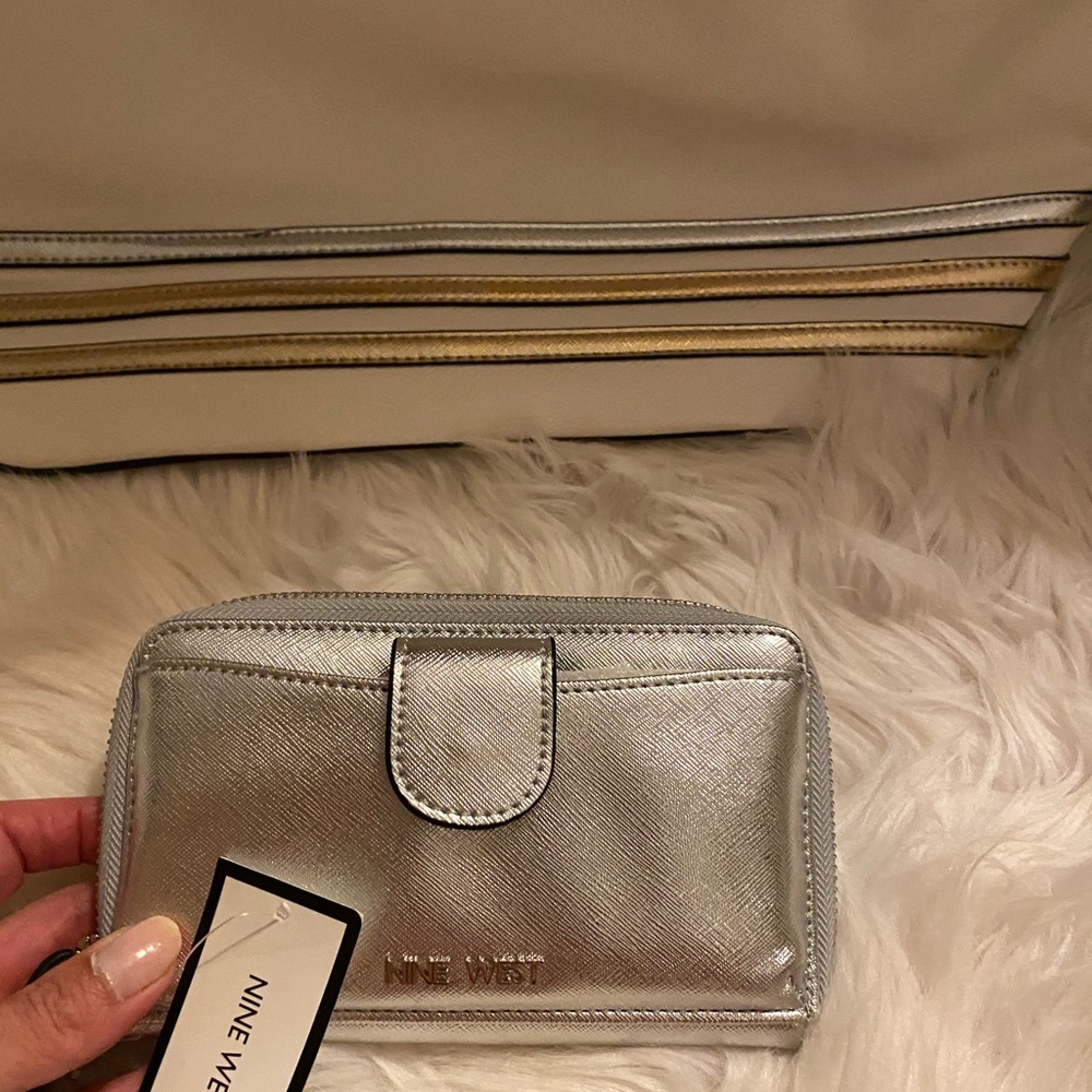 Nine West wallet